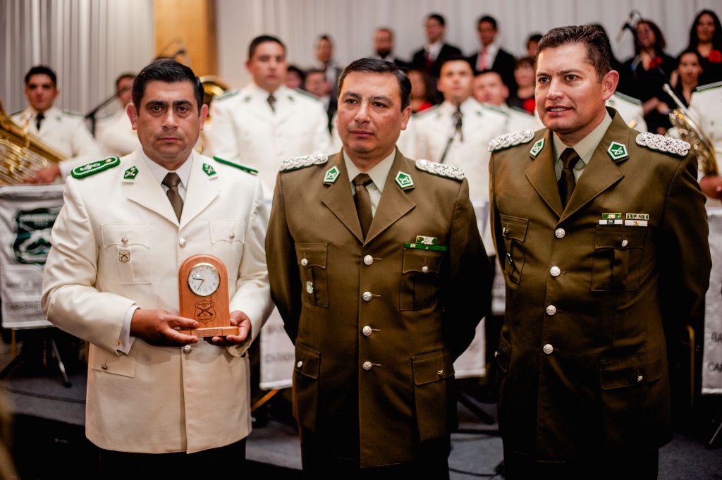 Luis Layseca cantó junto a la Orquesta de Carabineros, el Coro de la Iglesia SUD de la Región Concepción y la soprano Natalia Vilchez. | Niko Serey, El Faro Mormón.