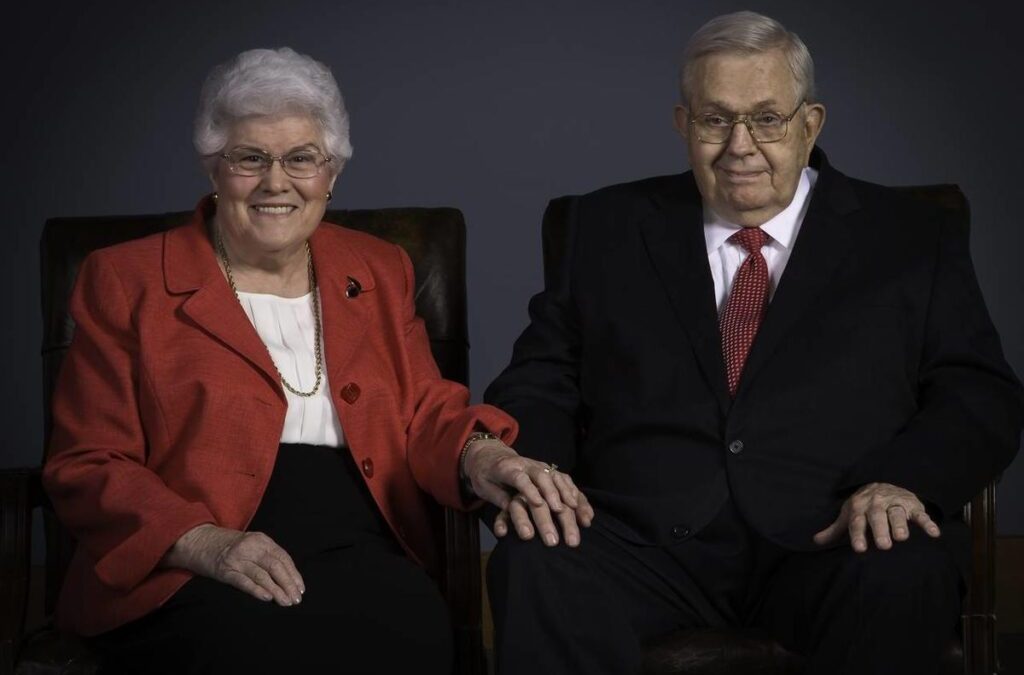 Fallece Donna Smith Packer, esposa del difunto presidente Boyd K. Packer