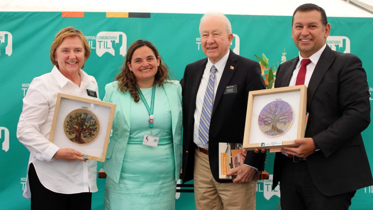 Iglesia entrega nueva tecnología médica a hospital comunitario al norte de Santiago